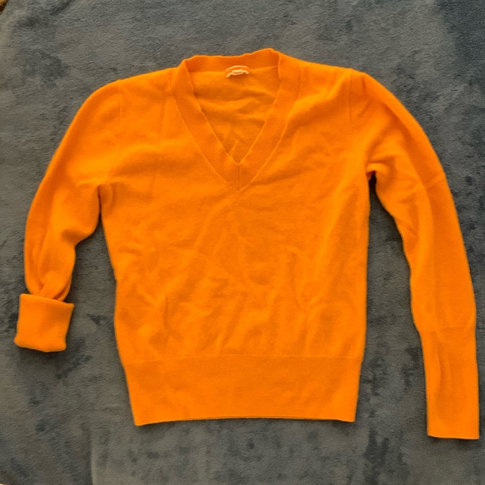 Cashmere V-neck sweater